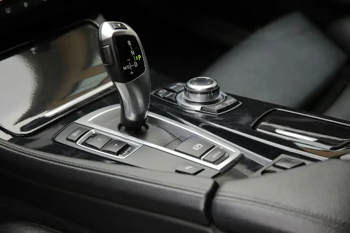 Photo d'une boite de vitesse automatique pour le permis boite automatique